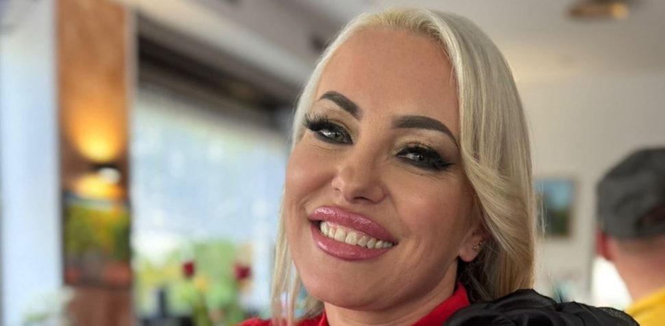 MERIMA (46) IZ NOVOG PAZARA: MUSLIMANKA SAM, RAZVEDENA I VEC 8 GODINA USAMLJENA  DA LI POSTOJI NEKO KO NE GLEDA KO JE KO?